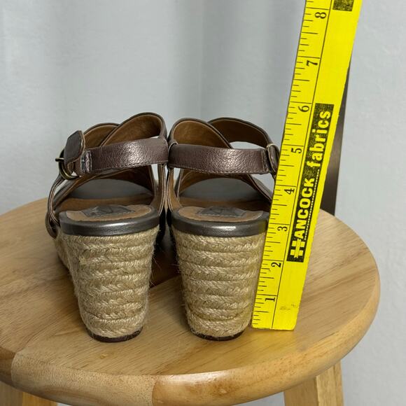 CLARKS ARTISAN Leather Slingback Active Air Peep Toe Wedge Heels Sandals Size 7 - Picture 5 of 9